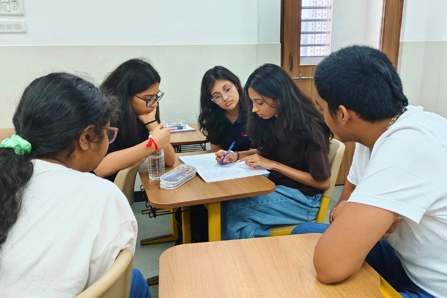 Team planning a presentation